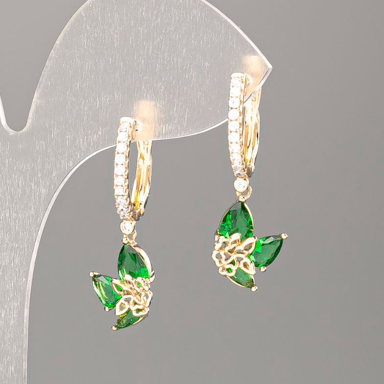 עגילים Xuping בזהב מצופה 18K עם אבן ירוקה, זרקונים לבנים 30×10 מ״מ