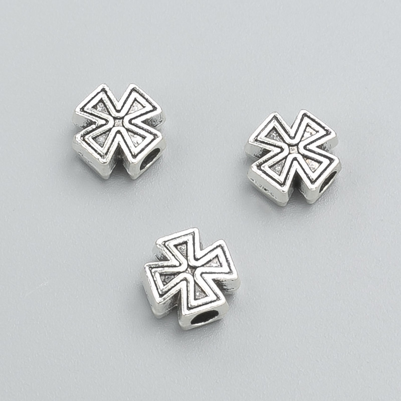 אביזרי תכשיטים חרוז שיבוץ צלב, קוטר 9x9x4, 5 מ"מ, אריזה 20 גרם, 18 יח׳+- צבע מתכת "כסף"