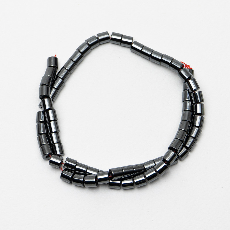 חרוזים מהמטיט צילינדריים, קוטר 6×6 מ״מ+-, אורך 40 ס״מ+- על חוט דייג