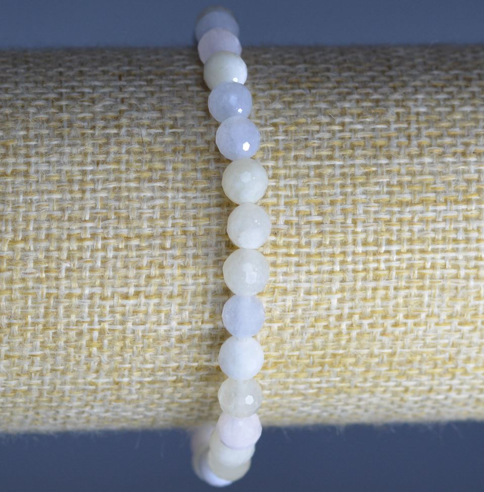 צמיד מורגנטיט טבעי, כדור מגולף, קוטר 6 מ״מ ±, אורך 18 ס״מ (אלסטי)