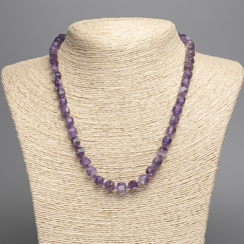 שרשרת מאבן טבעית אמטיסט מגוררת בצורת קובייה, קוטר 7 מ״מ, אורך 50 ס״מ