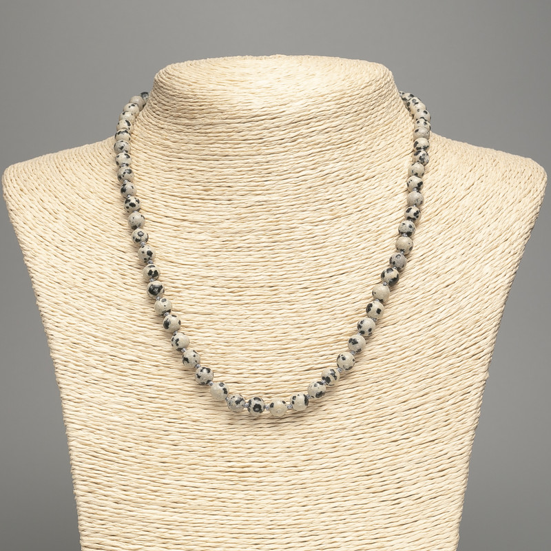 שרשרת יַשְמָה דַלְמָטִינִי (אקריליק מלאכותי) חרוז חלק, קוטר 6 מ״מ+-, אורך 48 ס״מ +