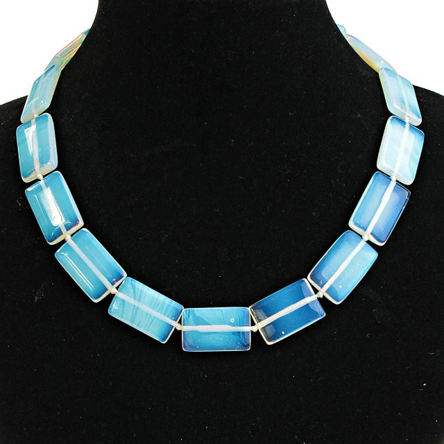 שרשרת מאבן ירח מרובעת 18×26 מ״מ, אורך 47 ס״מ