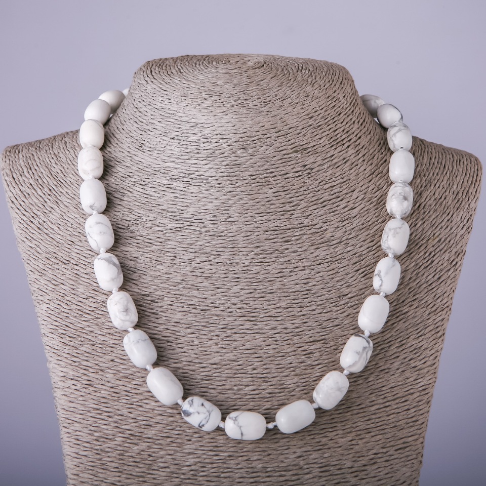 שרשרת חרוזי קחלונג מהאבן הטבעית 'בצורת חבית', קוטר 10×14 מ״מ, אורך 47 ס״מ