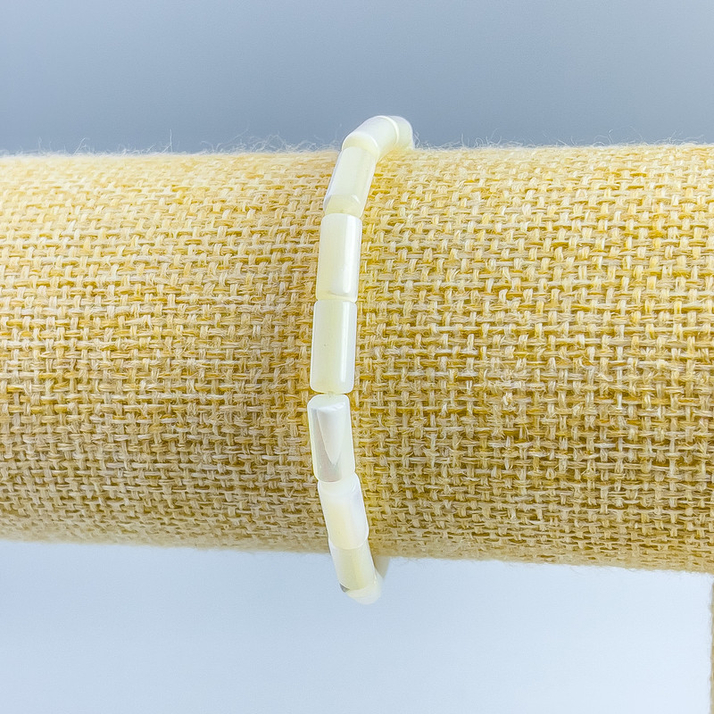 צמיד מפרלאמוטר לבן, קוטר 4,5×10 מ״מ, אורך 18 ס״מ (אלסטי)