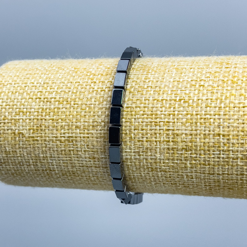 צמיד המטיט בצורת מלבן, ממדים 6×4 מ״מ, אורך 18 ס״מ (אלסטי)