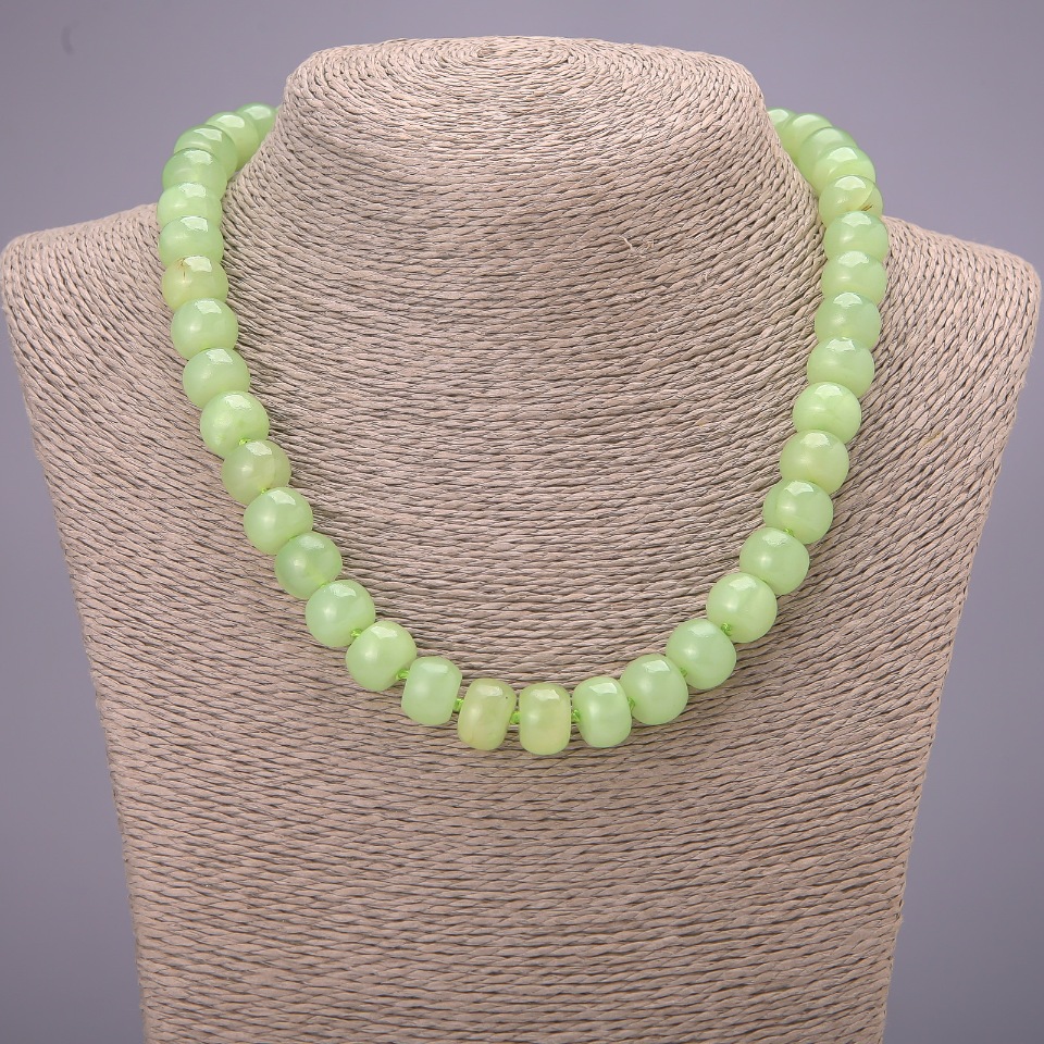 שרשרת מאבן אוניקס מלוטשת בצורת רונדל, קוטר 12×9 מ״מ, אורך 45 ס״מ