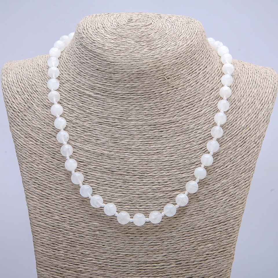 שרשרת מאבן טבעית אדולאר – כדור חלק, קוטר 6 מ״מ, אורך 45 ס״מ +