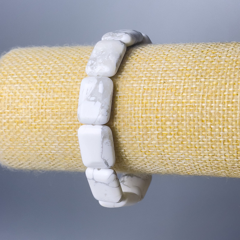 צמיד קאהולונג מאבן טבעית, חוליות מלבניות בקוטר 13×18 מ״מ, אורך 18 ס״מ (אלסטי)