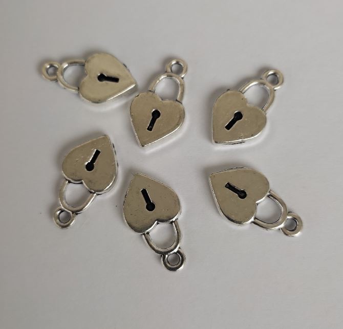 סוגר לב בצורת לב, קוטר 10×18 מ״מ, אריזה 20 גרם, 16 יחידות (+-)