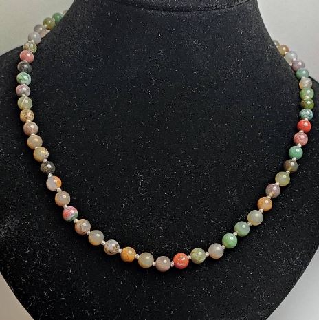 שרשרת חרוזי ג'ספר ירוק – אבן טבעית, כדורי חלקים, קוטר 6.5 מ״מ, אורך 50 ס״מ