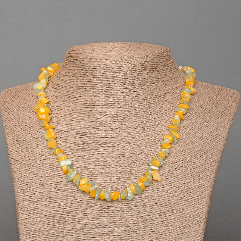 שרשרת «אוקראינה» עם אקוומרין טבעי וחתיכות קוורץ מצופות בגוון, קוטר 8×4 מ״מ, אורך 48 ס״מ